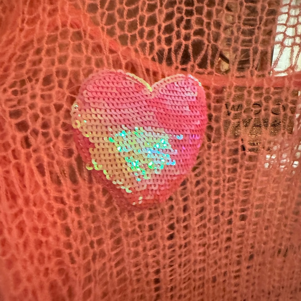 WILDFOX rare vintage heart sequin sweater - Picture 2 of 5